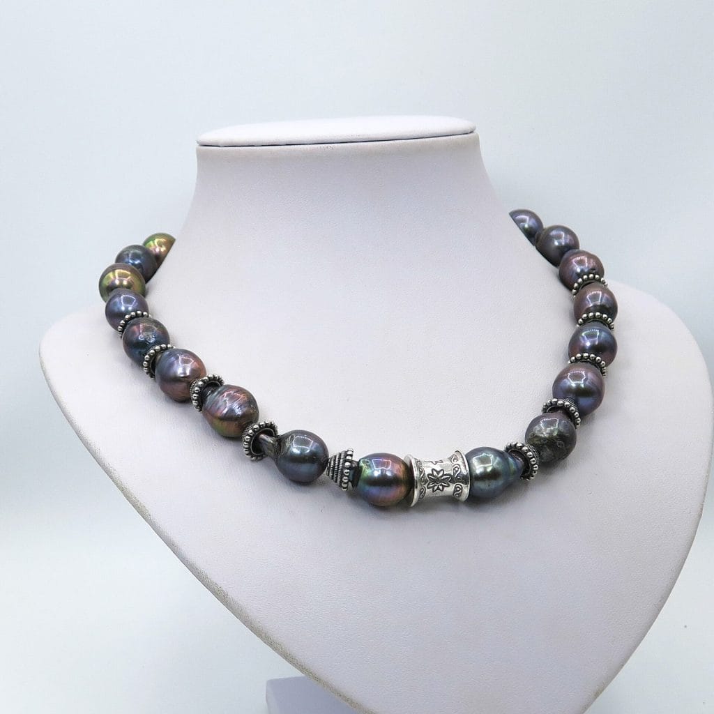 black baroque pearl necklace