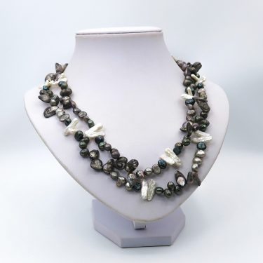 long black pearl necklace